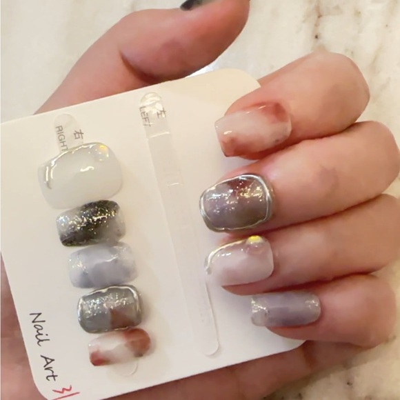 Elegant Marble Press on Nail Art Set of 3 - Picture 5 of 10